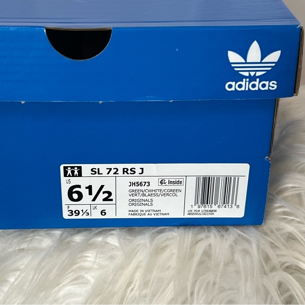 Adidas SL 72 RS J in Green and White Men's size 6.5 Women’s size 8.5 NWB